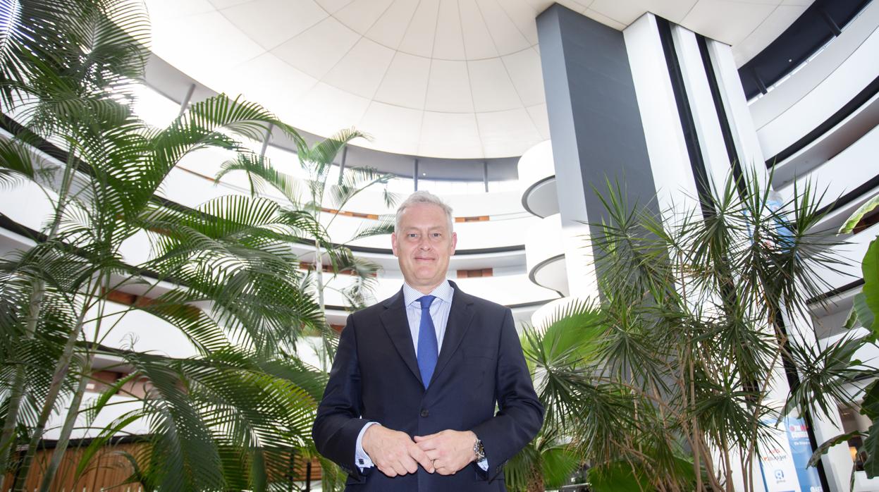 Simon Manley, en el Hotel Barceló de Sevilla