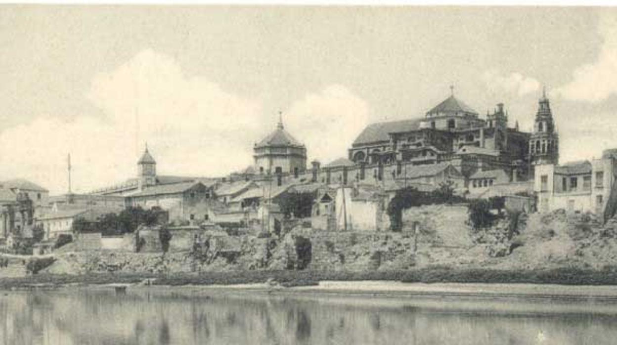 El Paseo de la Ribera antes de que se levantara el murallón