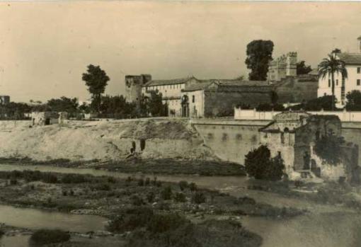 ¿Por qué tardó tanto la obra del Murallón de la Ribera de Córdoba?