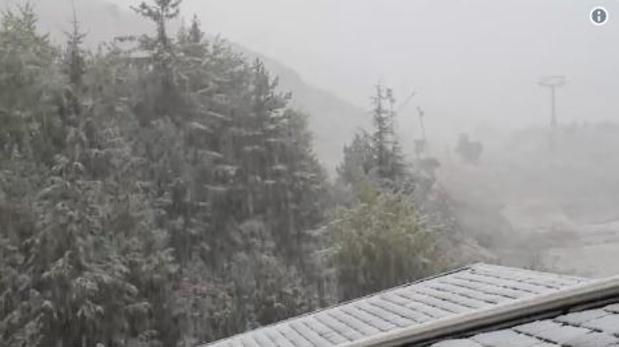 Vuelve a nevar en la estación de esquí de Sierra Nevada