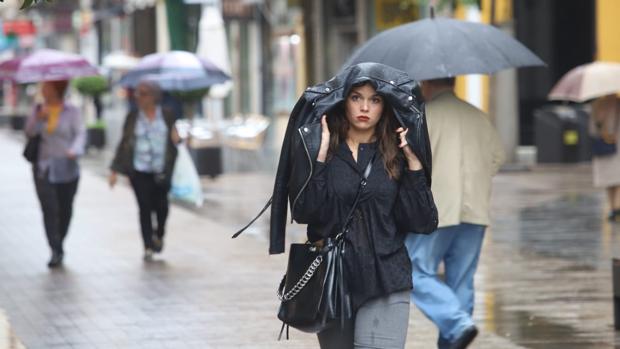 La primera tormenta del otoño en Córdoba deja 25 litros en una mañana sin incidencias