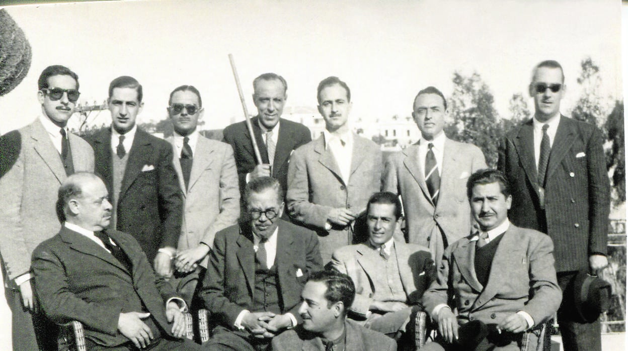 Arquitectos cordobeses durante una comida en 1949