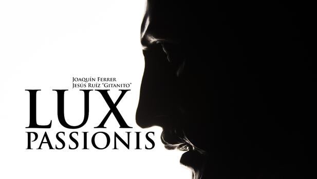 Un libro de fotografía de imágenes de Semana Santa de Lucena recrea la Pasión de Cristo