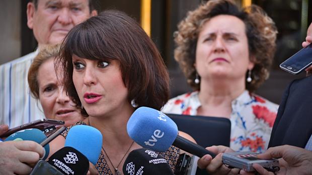 Juana Rivas se reúne con el cónsul de España en Roma para trasladarle su situación