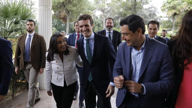 Casado critica en Córdoba que «Sánchez instrumentalice instituciones en la campaña del PSOE»