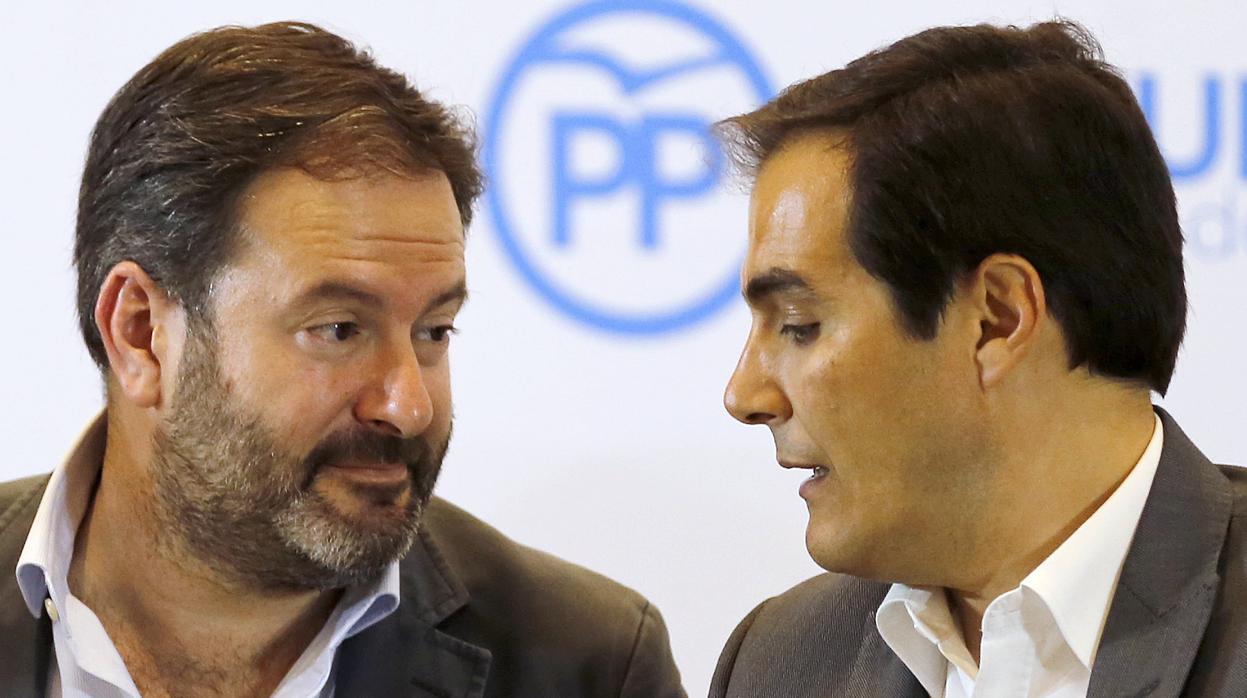 Adolfo Molina y José Antonio Nieto en un congreso del PP