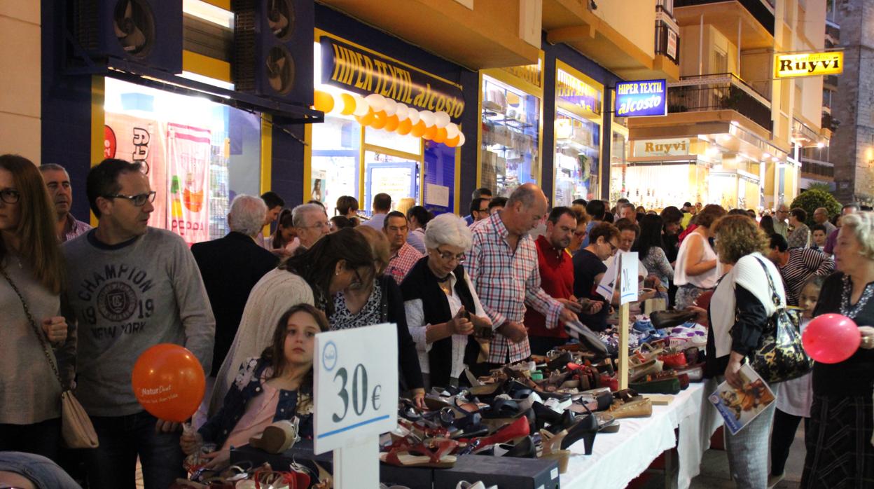 Una actividad nocturna del Centro Comercial Abierto de Lucena