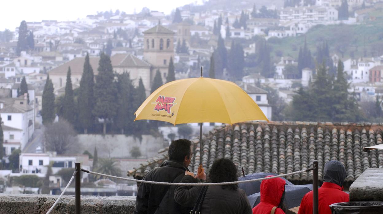 Lluvia y viento para el Puente de Todos los Santos en Andalucía