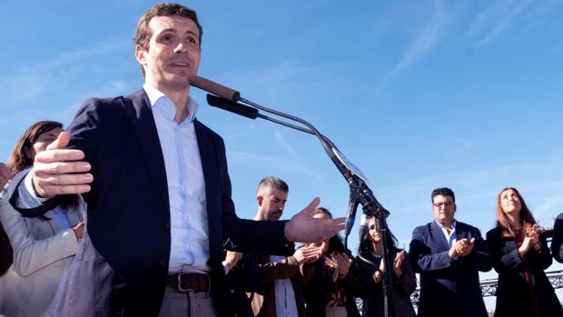 Casado marca distancias con Cospedal y afirma que la dirección del PP «no teme ninguna revelación»