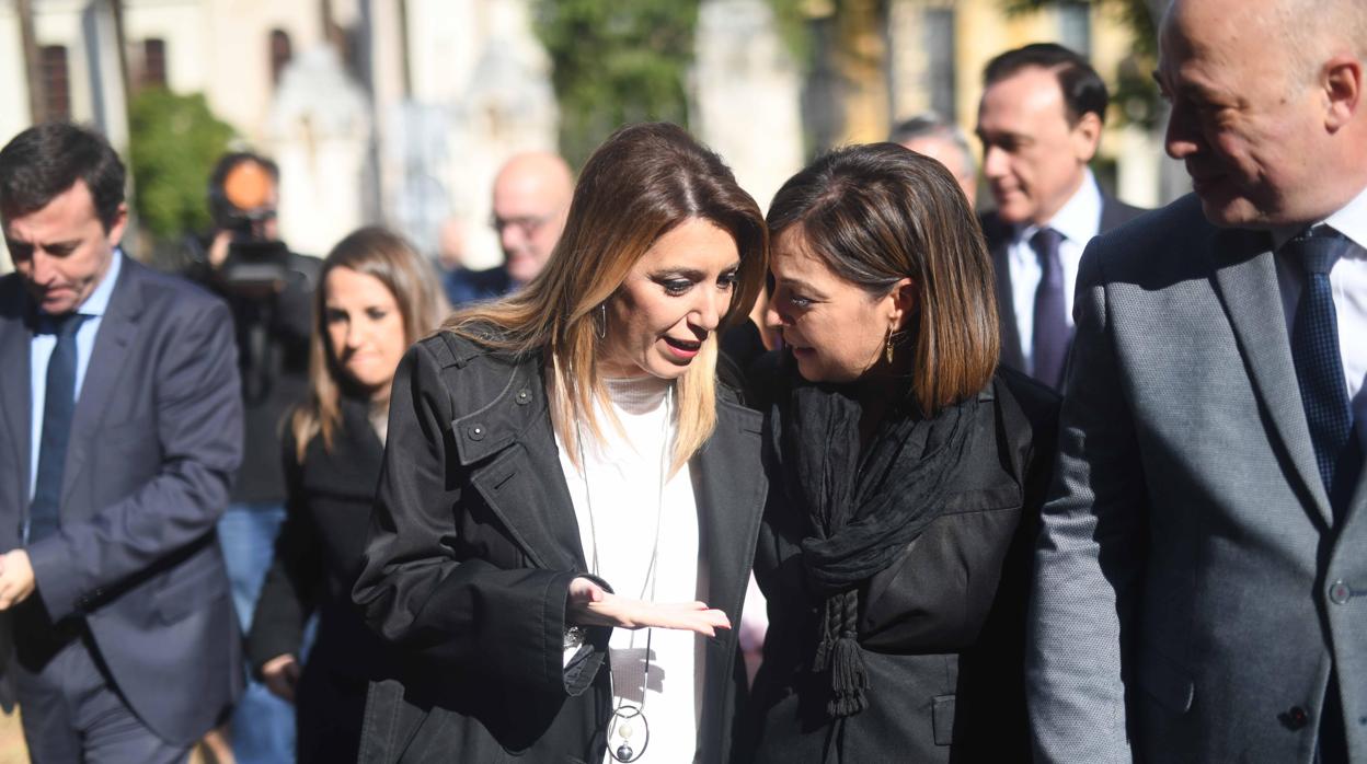 La presidenta de la Junta de Andalucía, Susana Díaz, junto a la alcaldesa Isabel Ambrosio