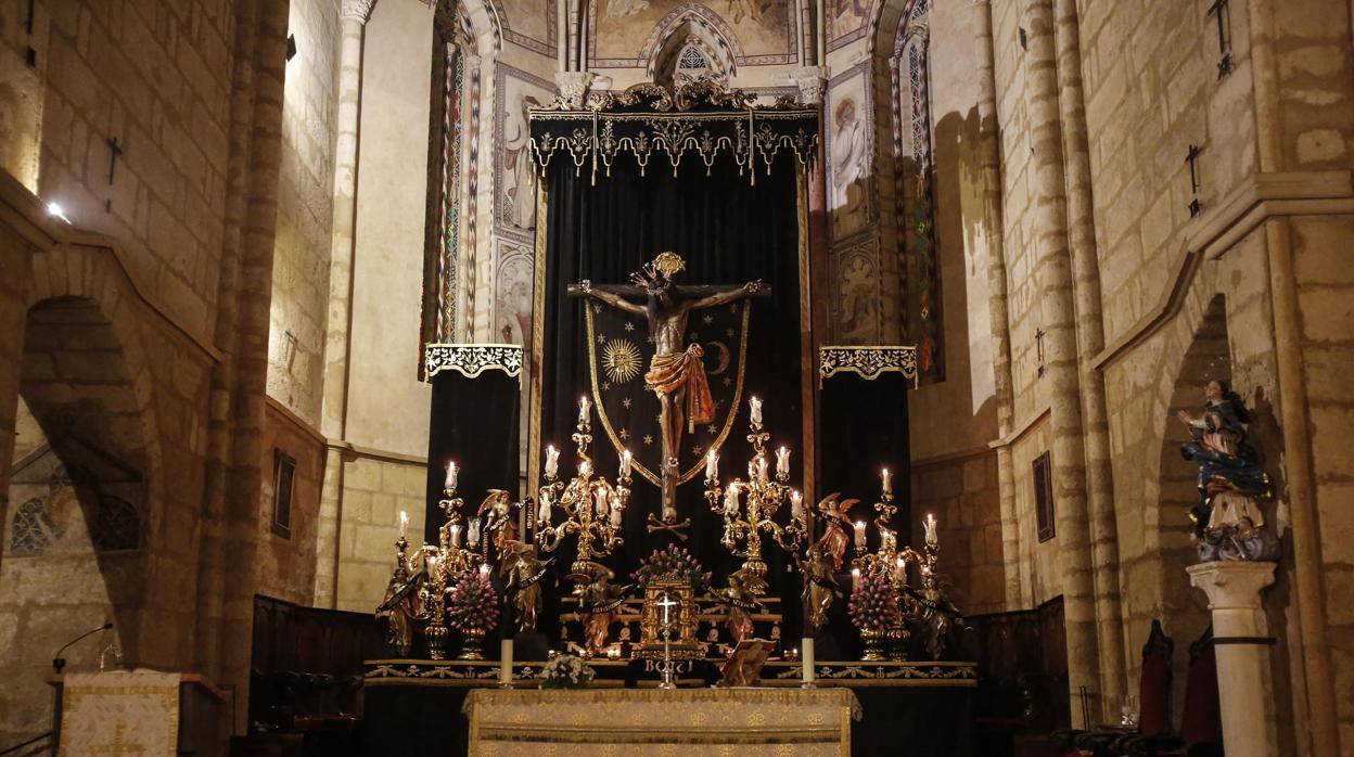 El Cristo de Ánimas, en su altar de cultos