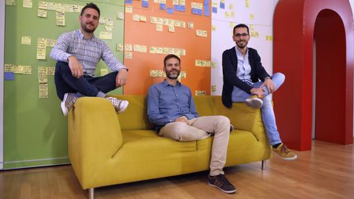 Los fundadores de Genially, en la sede de la empresa