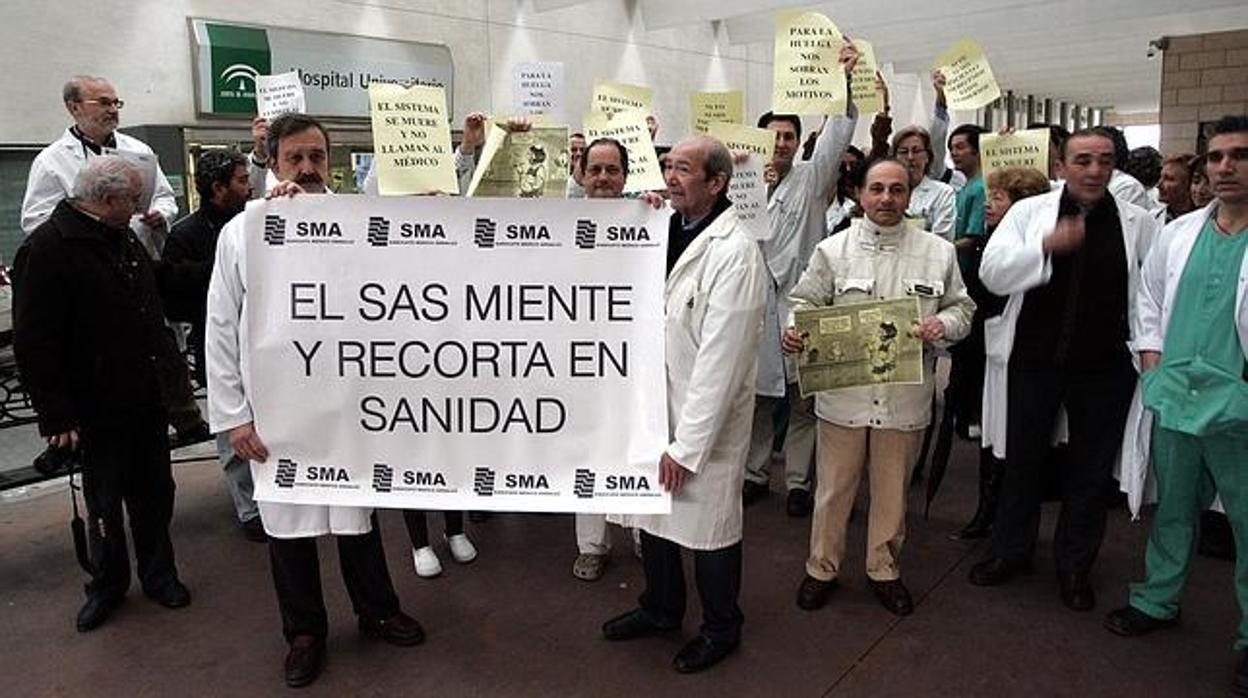 Manifestación de sanitarios en un centro sanitario andaluz