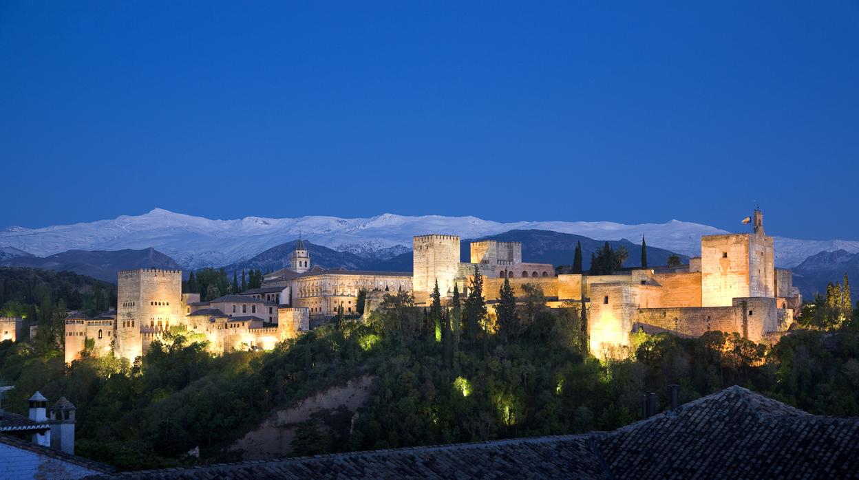 Vista general de la Alhambra de Granada desde el barrio del Albaicín