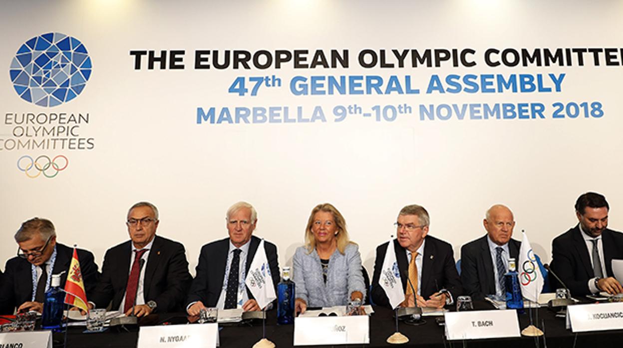 Mesa inaugural de la Asamblea de los Comités Olímpicos Europeos