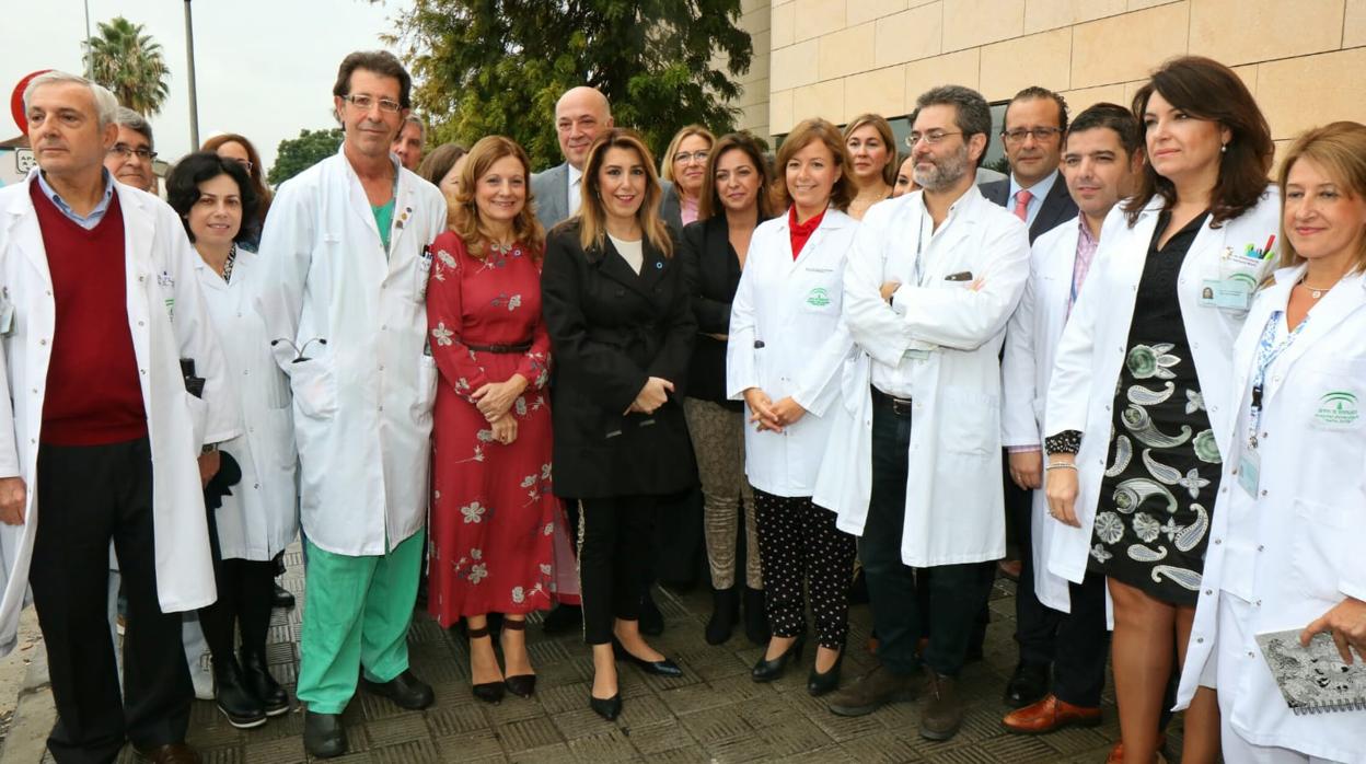 Díaz, junto a la alcaldesa de Córdoba y responsables del Hospital Reina Sofía de Córdoba