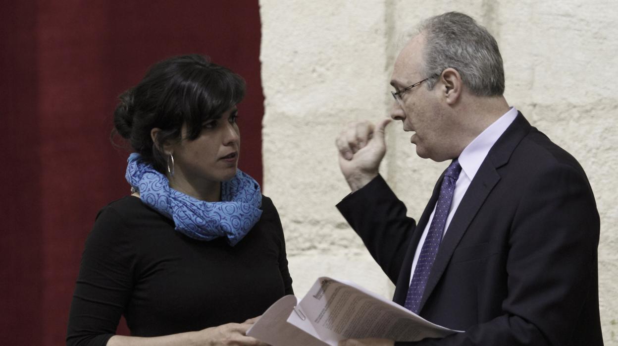 Teresa Rodríguez y Juan Pablo Durán, en el Parlamento de Andalucía