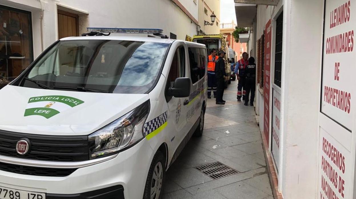 Momento de la asistencia a la mujer en la calle