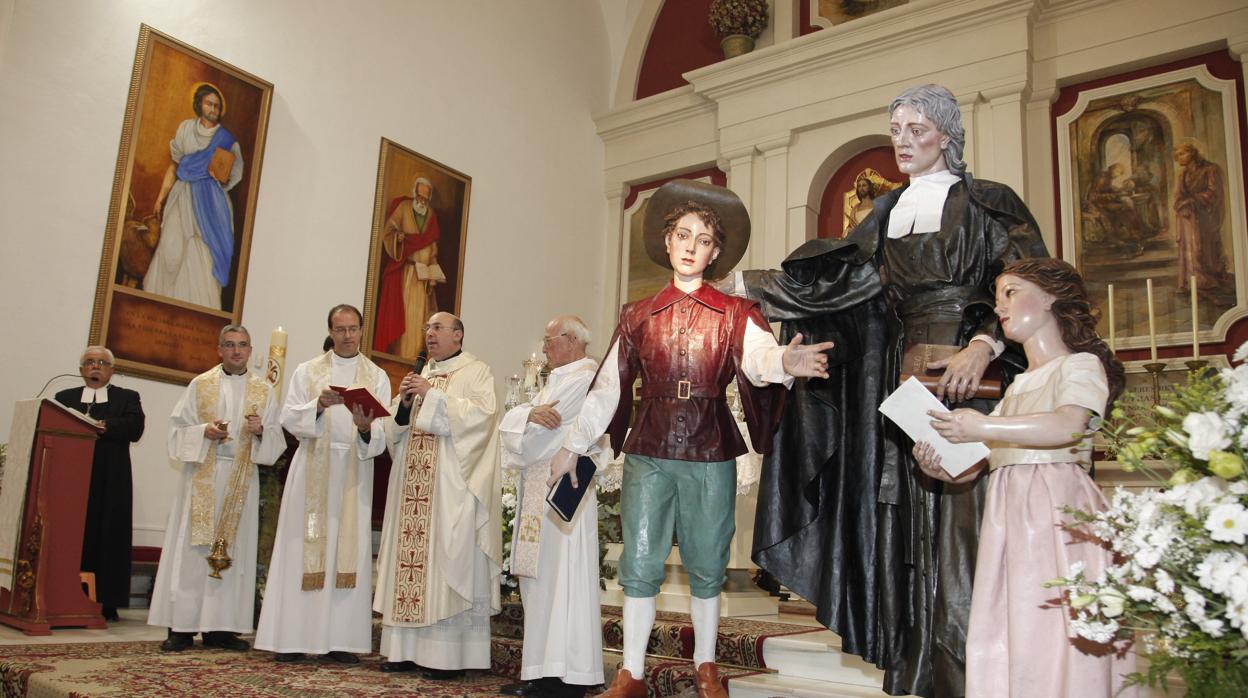 Bendición de la imagen de San Juan Bautista de la Salle en la capilla del colegio de Córdoba