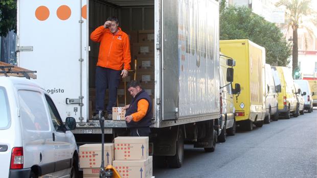 El Ayuntamiento quiere sacar 5.000 furgonetas del centro de Córdoba antes de 2022