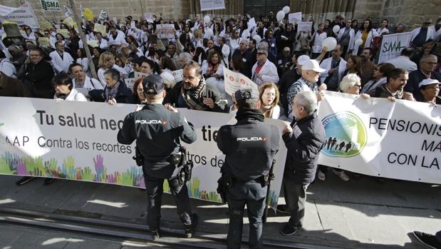 La Sanidad andaluza espera un nuevo Gobierno que la escuche