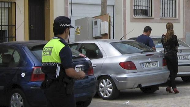 Detenido un hombre por acoso y exhibicionismo ante dos niños y su madre en Lepe