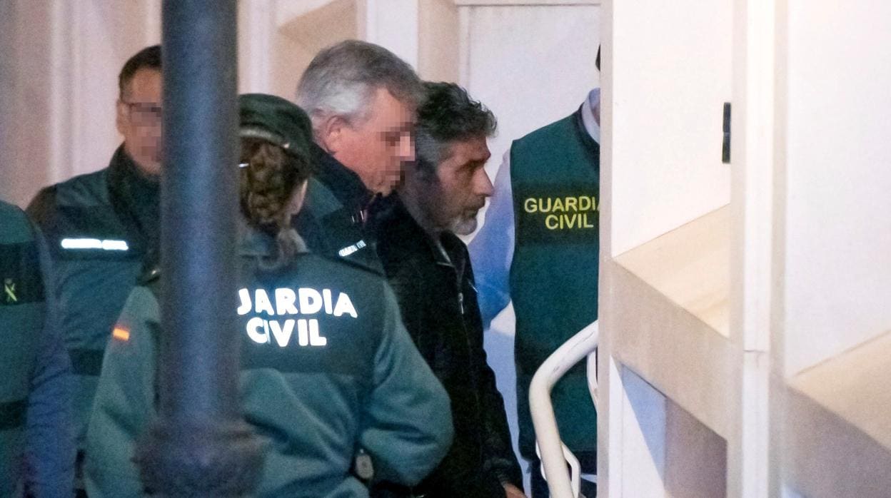 Bernardo Montoya entrando en el juzgado tras su arresto