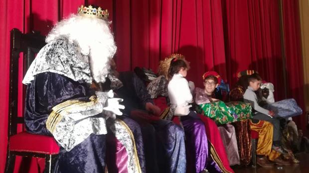 Las cofradías de Córdoba adelantan la llegada de los Reyes Magos