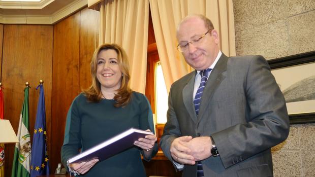 El alcalde de Jaén dice que Juanma Moreno acabará con 36 años de la marginación de la Junta a la ciudad