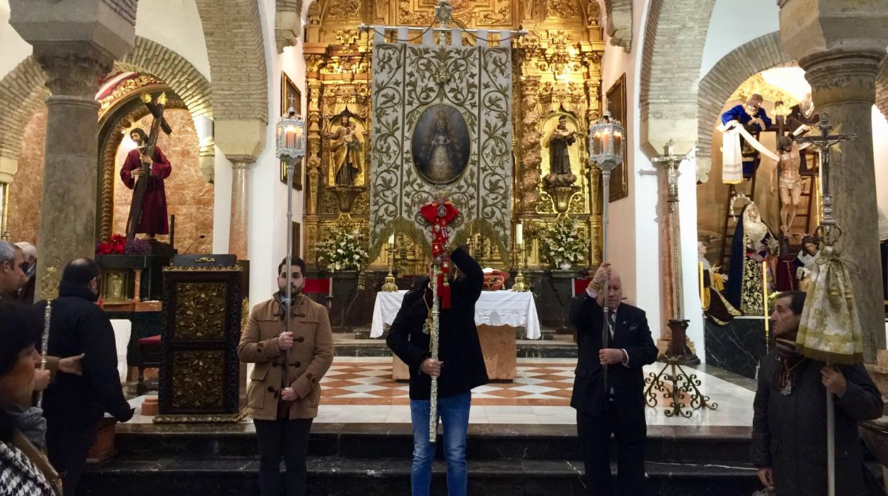 El Simpecado del Rocío de Córdoba en la parroquia de San José y Espíritu Santo