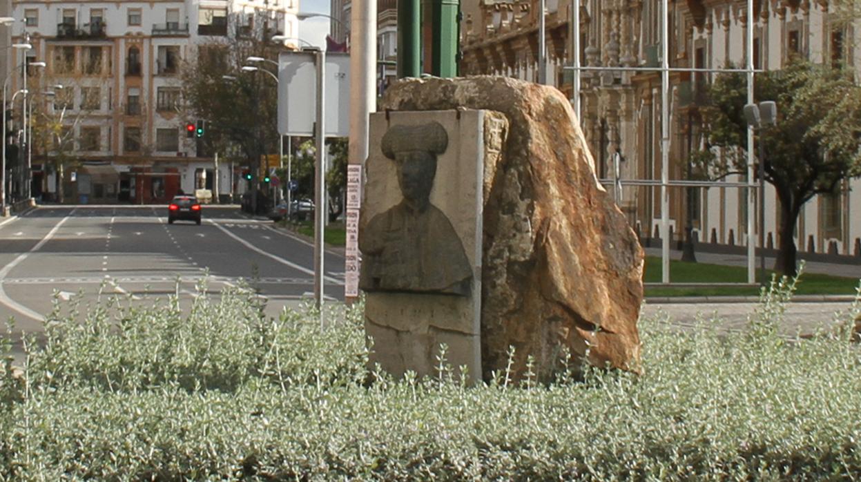 El busto de Guerrita en su emplazamiento original junto a la Diputación