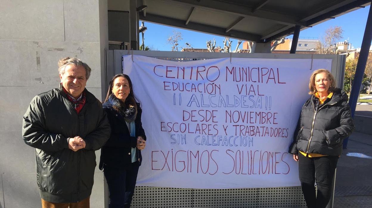 Los concejales Salvador Fuentes, Carmen Sousa y Luisa Arcas en el Centro de Formación Vial de la capital