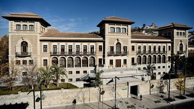 El Partido Popular acusa a la Junta de Andalucía de destruir «sacos y sacos de papel» en Granada