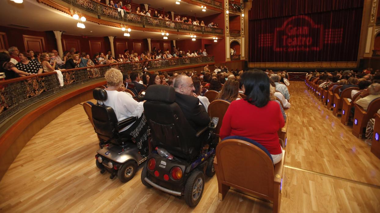 Aspecto que presentaba el Gran Teatro en octubre en el espectáculo de danza de su reinauguración