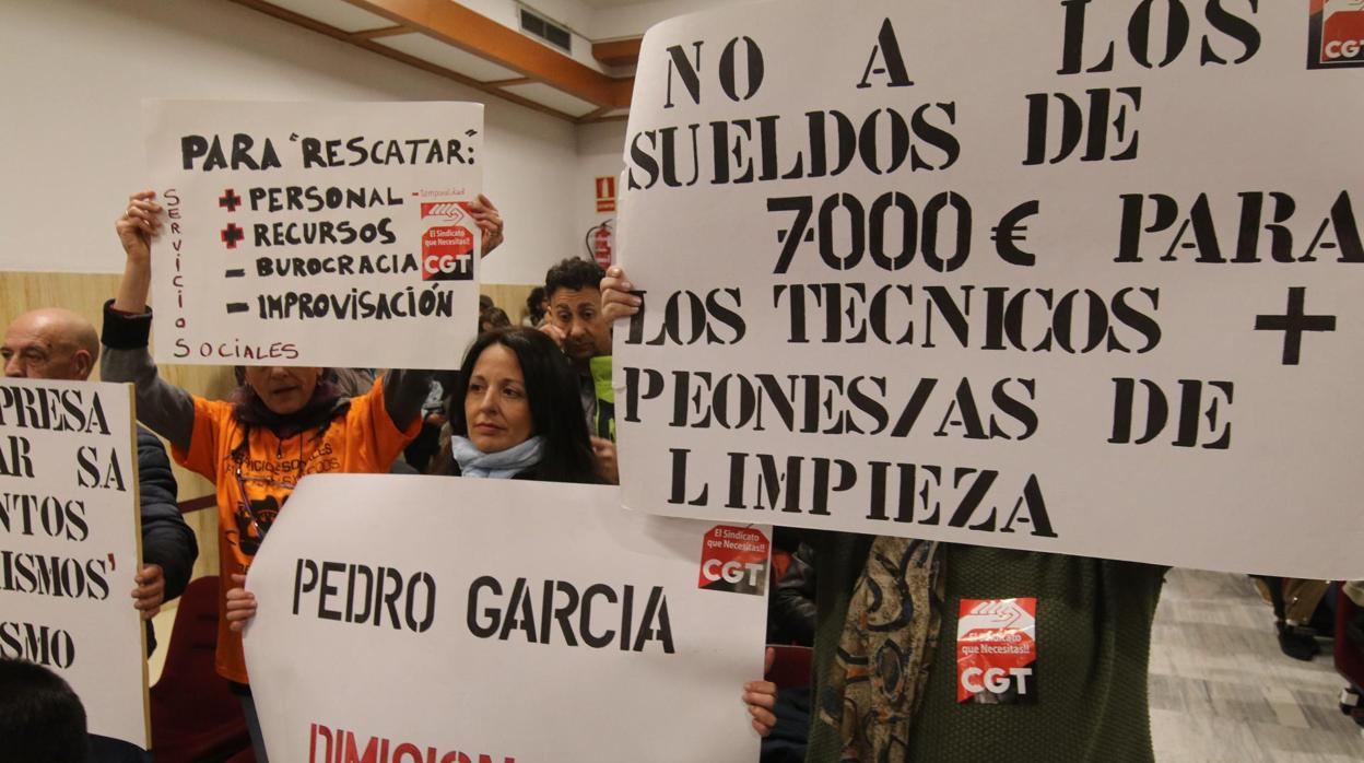 Protesta en el Pleno municipal