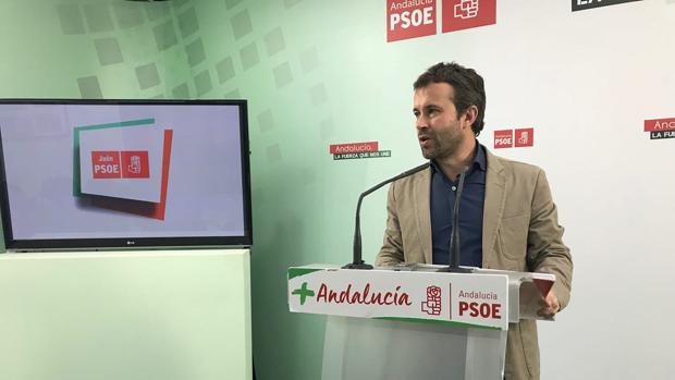 Militantes afines a Pedro Sánchez exigen su inclusión en las candidaturas de las elecciones municipales