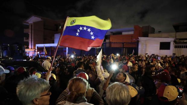 Venezolanos en Córdoba: «El país sobrevive por la entrada ilegal de medicamentos»