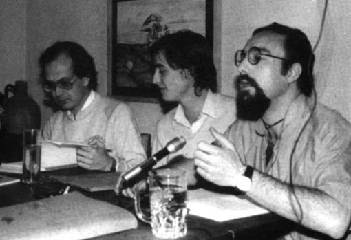 Álvaro Salvador, Luis García Montero y Javier Egea, fueron los fundadores del movimiento poético «La otra sentimentalidad».