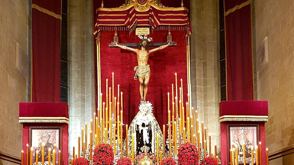 Altar de cultos para la celebración del quinario del Santísimo Cristo de la Expiración de Córdoba