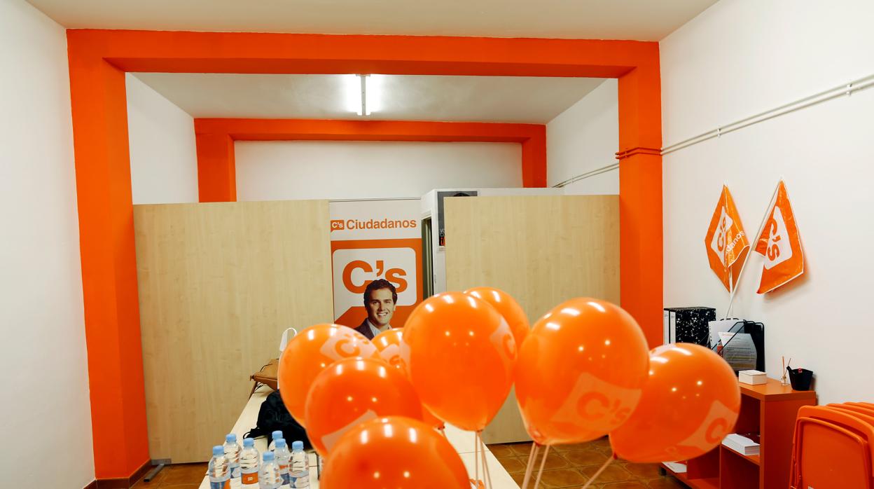 Una oficicina de Ciudadanos en una noche electoral