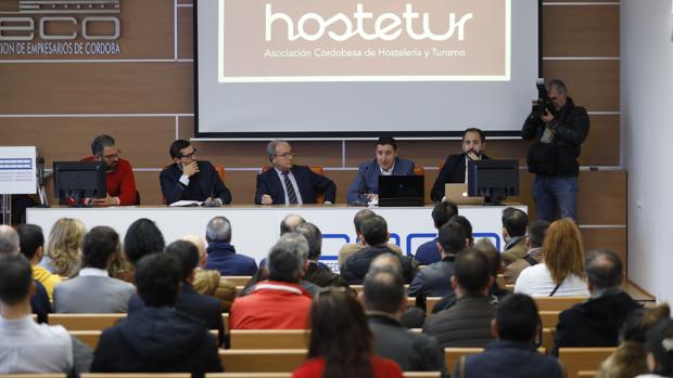 Los hosteleros de Córdoba, sobre la polémica de los veladores: «No nos dejaremos pisotear»