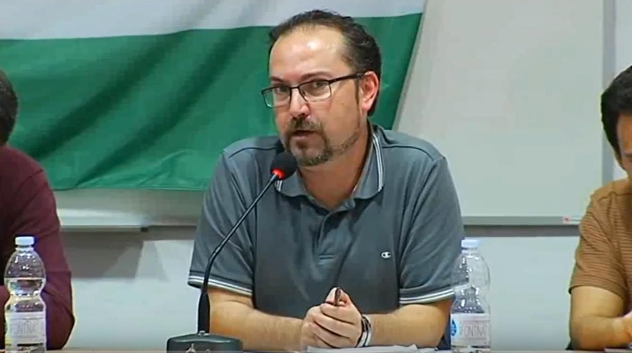 Alcántara, en una sesión de trabajo de Podemos