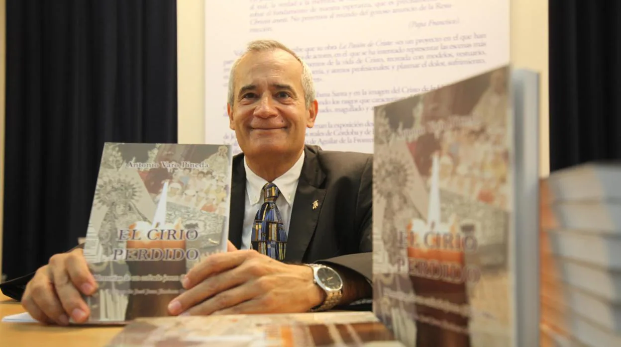 Antonio Varo profundiza sobre la historia del Pregón de la Semana Santa de Córdoba en su nuevo libro