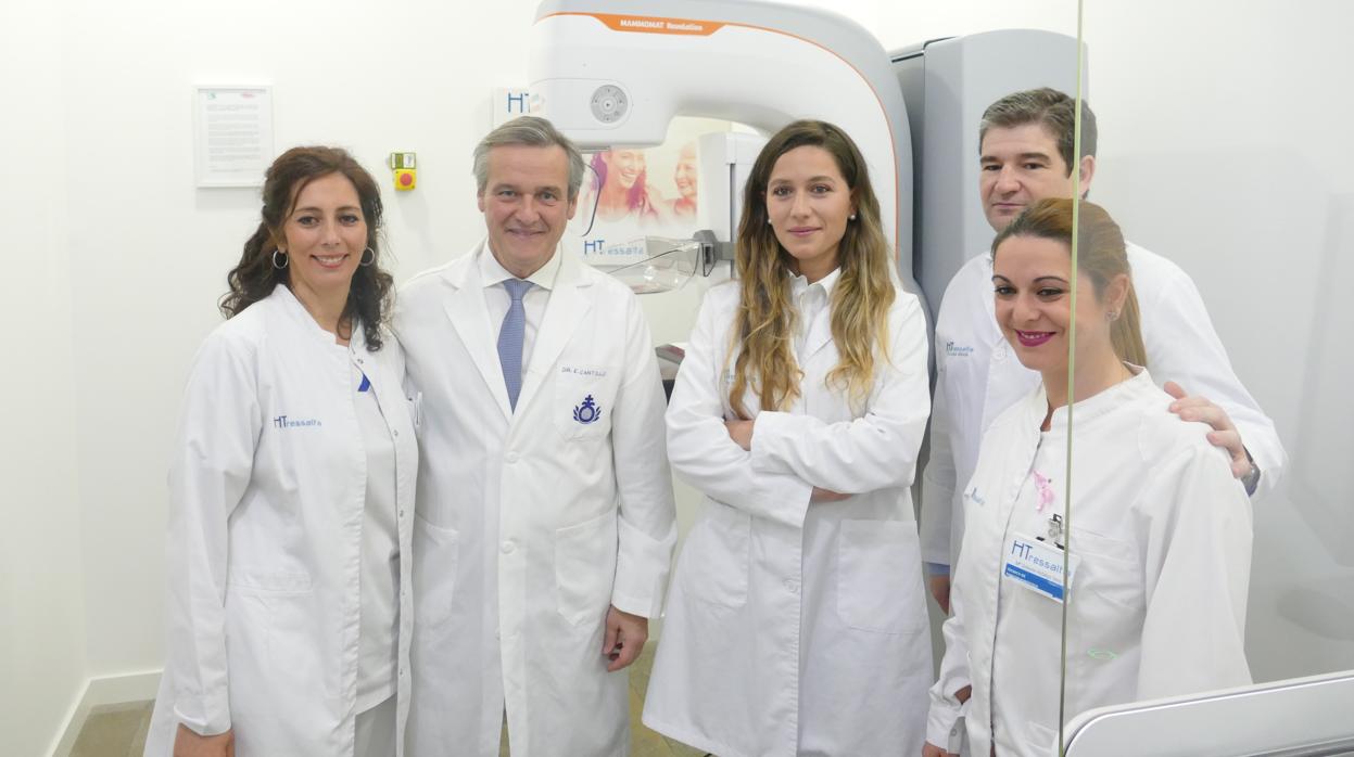 Equipo médico y radiólogos de la Unidad de Imagen de la Mujer en San Juan de Dios