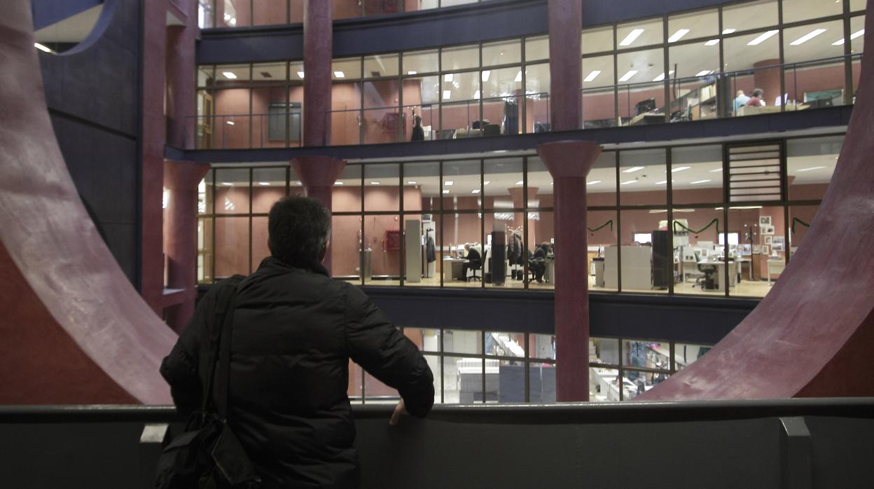 Edificio Torre Triana, que alberga varias consejerías de la Junta