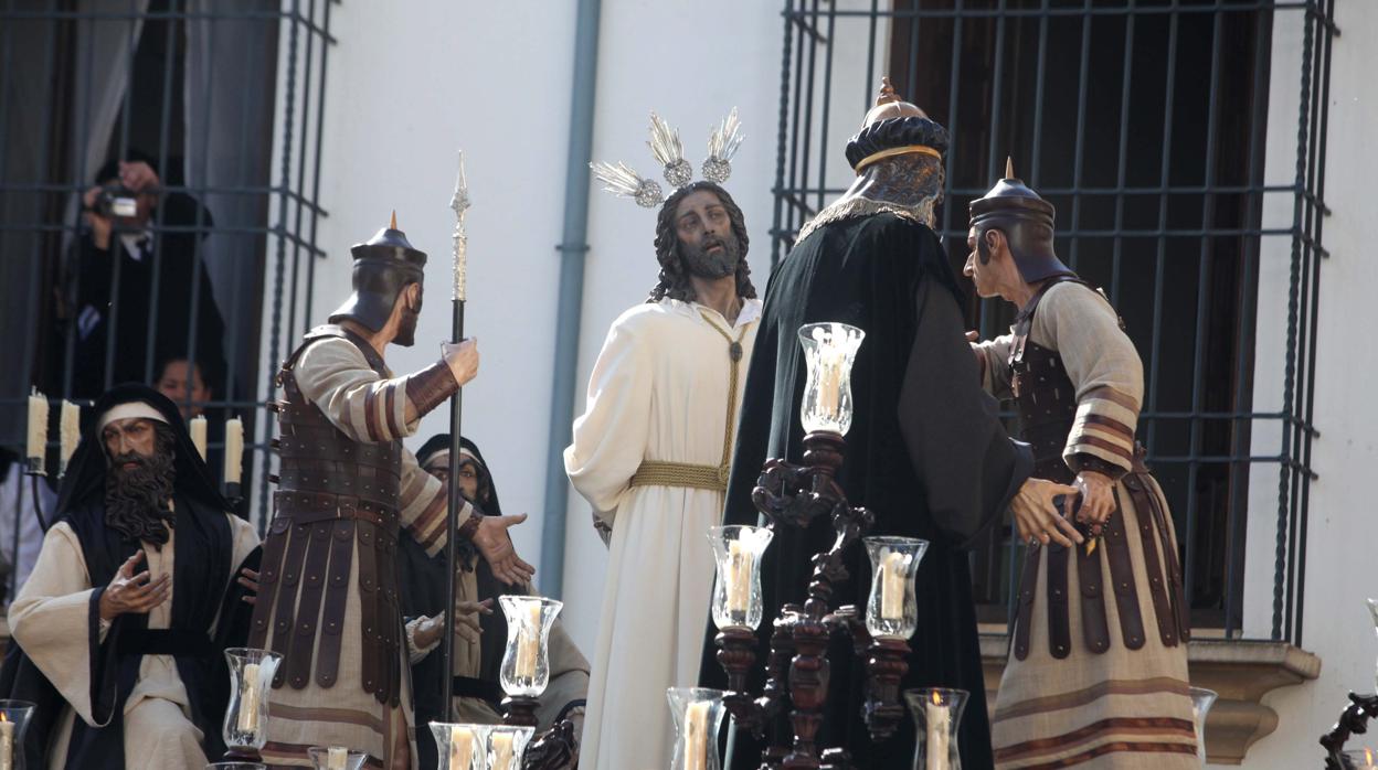 Misterio de Nuestro Padre Jesús del Perdón ante Anás, durante su salida el Miércoles Santo