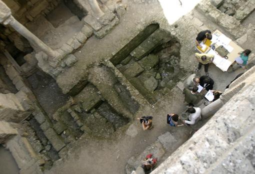 Restos arqueológicos en el interior del convento de Santa Clara