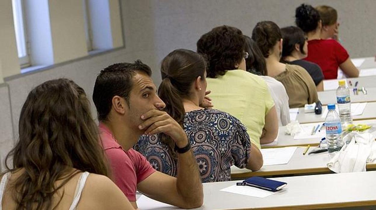 Opositores durante una prueba