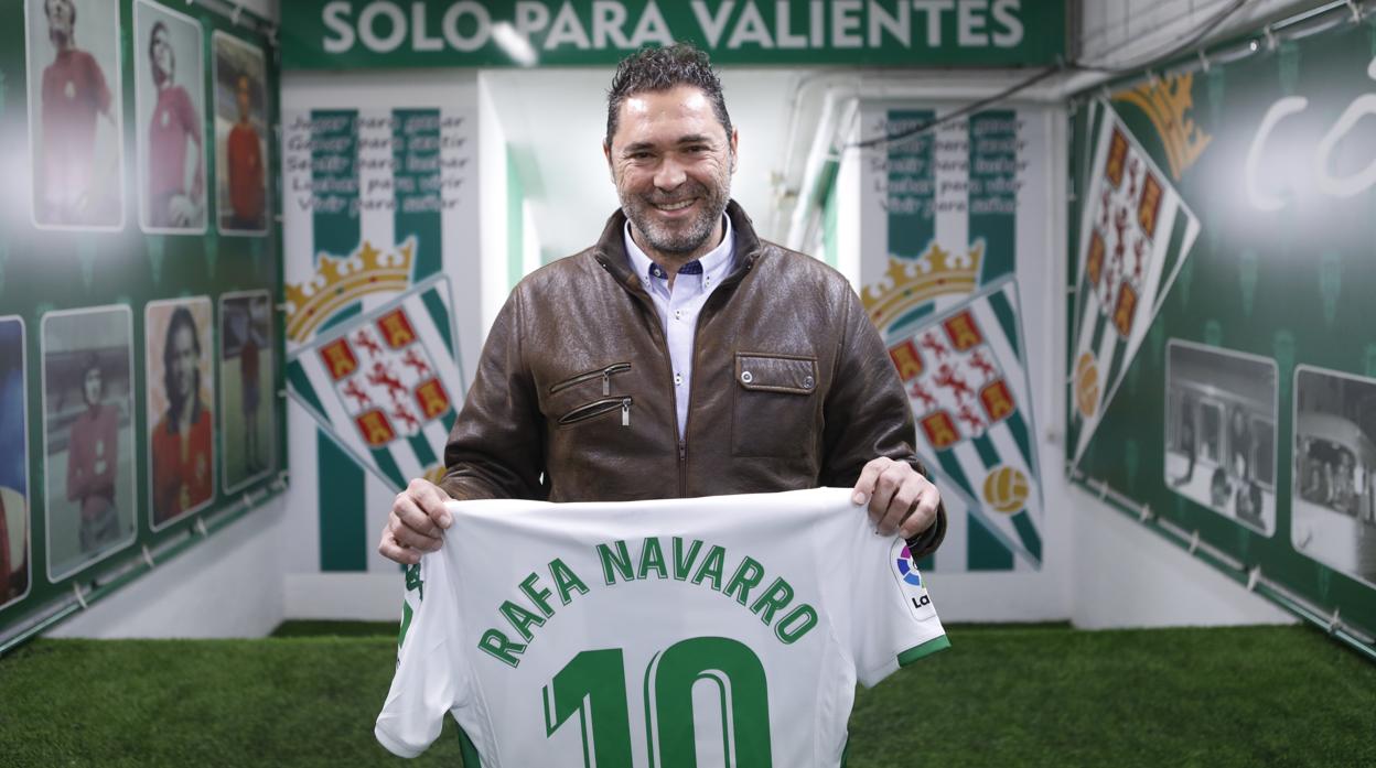 El nuevo entrenador del Córdoba CF, Rafael Navarro, en la presentación de este martes