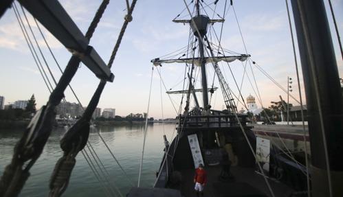 Réplica de la nao Victoria en el Guadalquivir